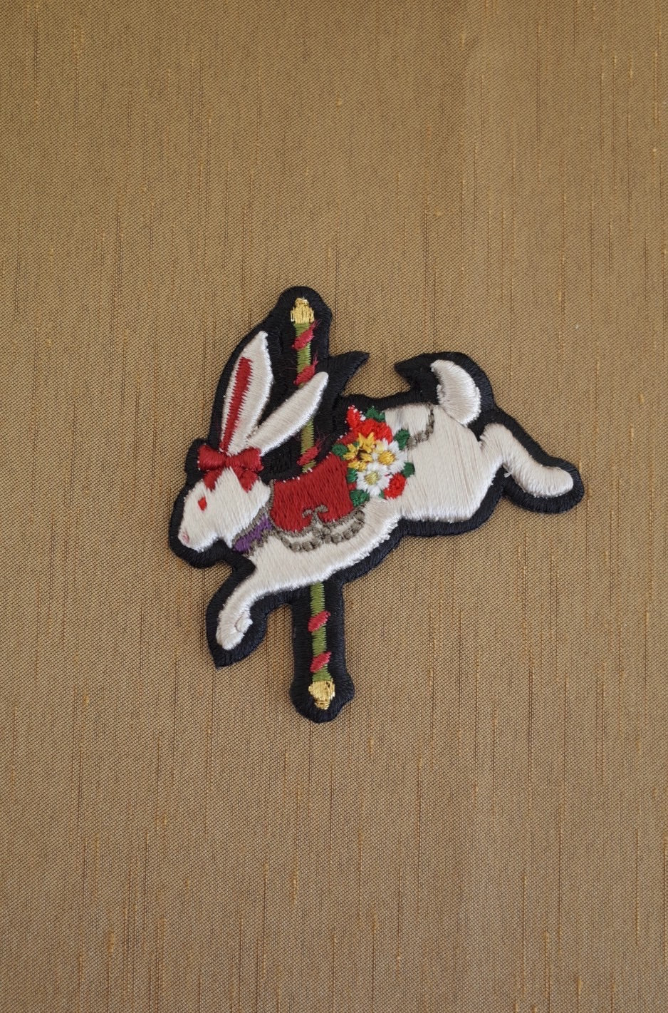 06【Petite Go Round】ブローチ