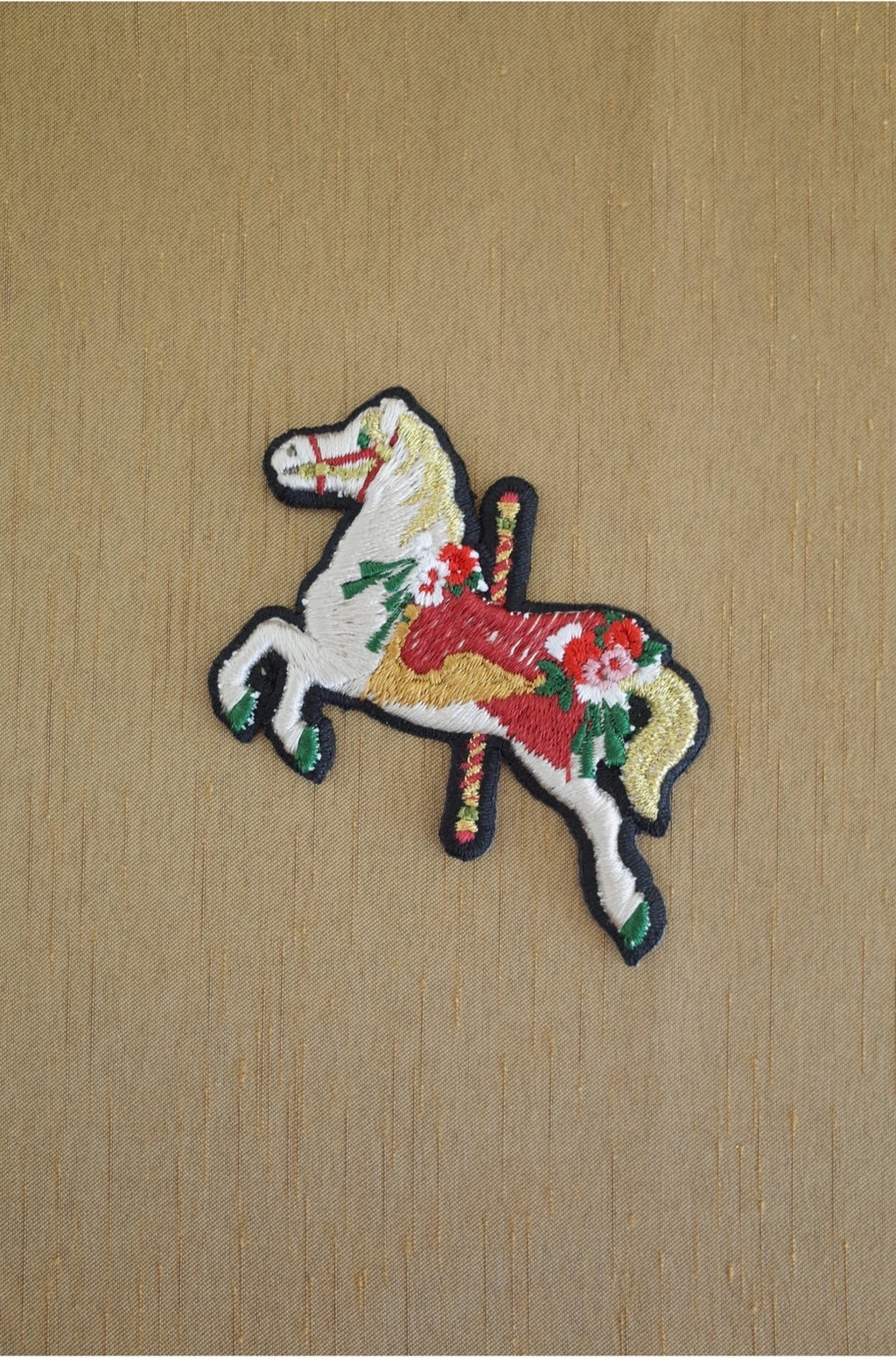 06【Petite Go Round】ブローチ