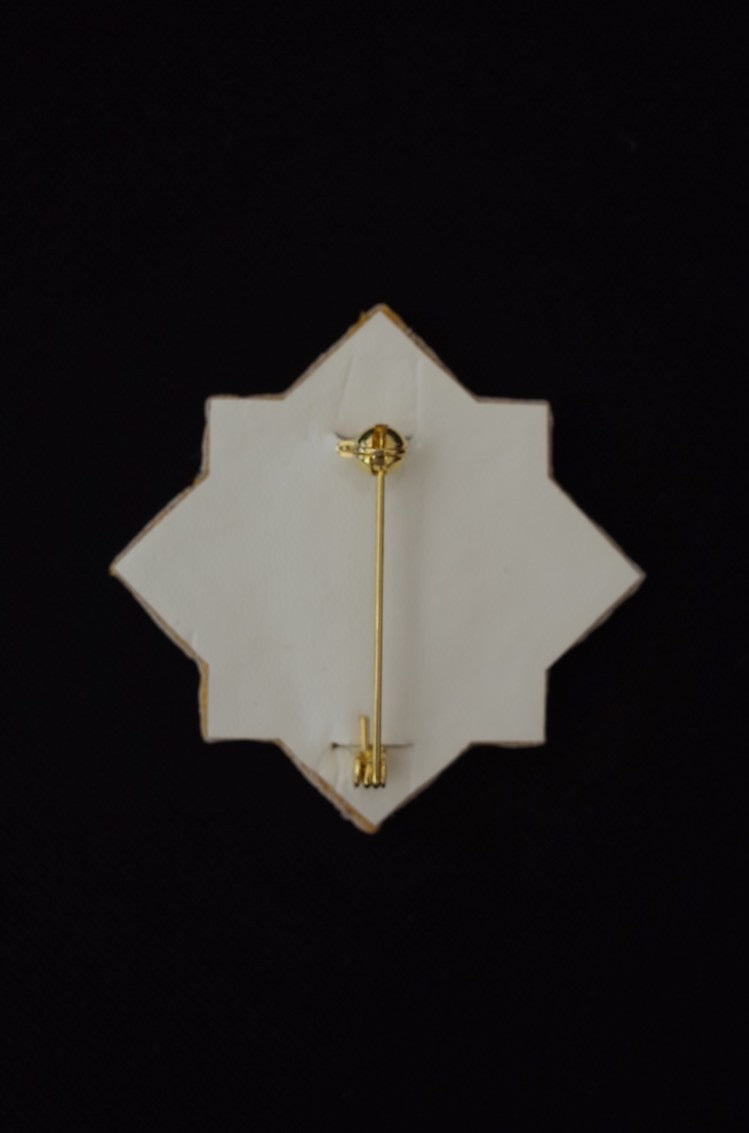 02ブローチ【マジョリカタイル星花】