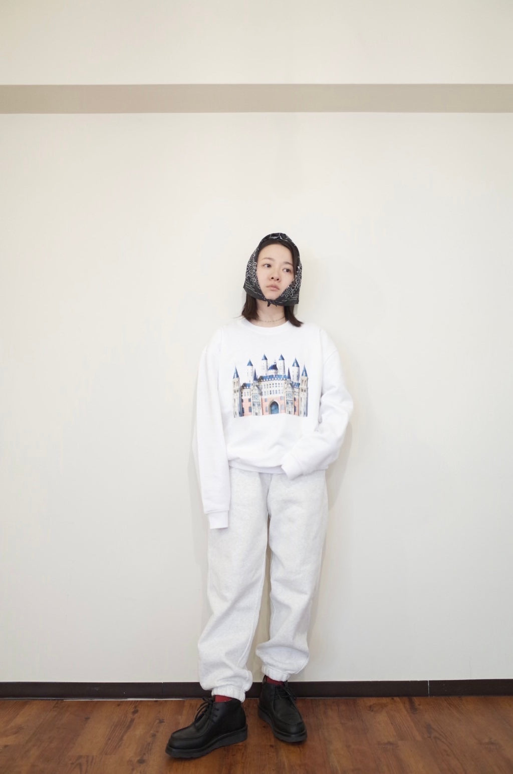 L【castle】スウェット white&Black