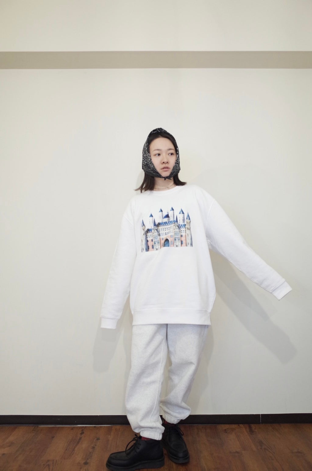 L【castle】スウェット white&Black