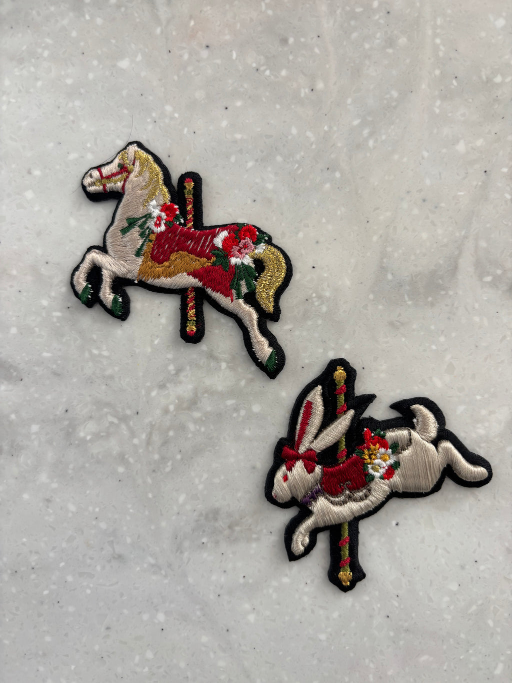 06【Petite Go Round】ブローチ