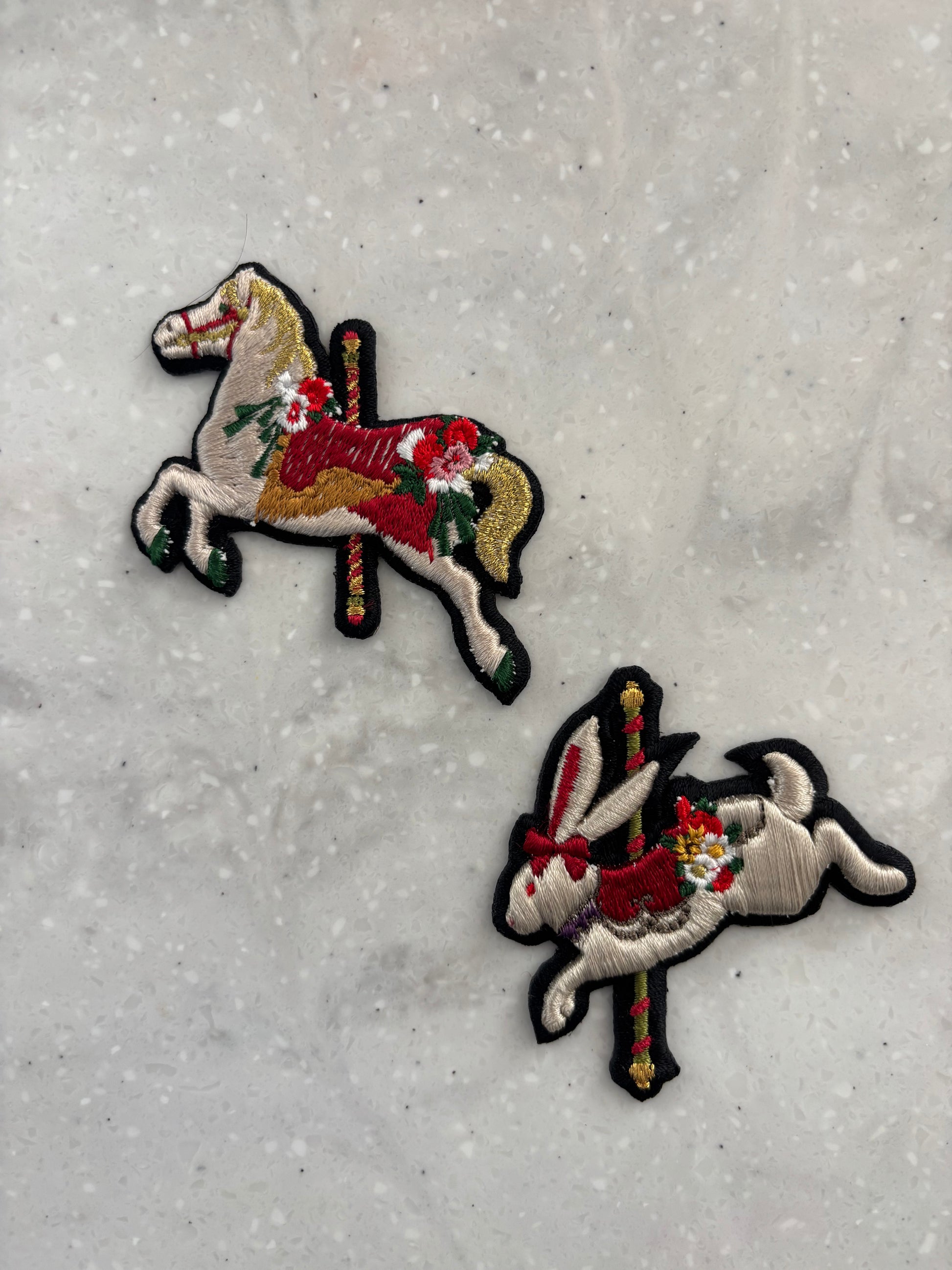 06【Petite Go Round】ブローチ