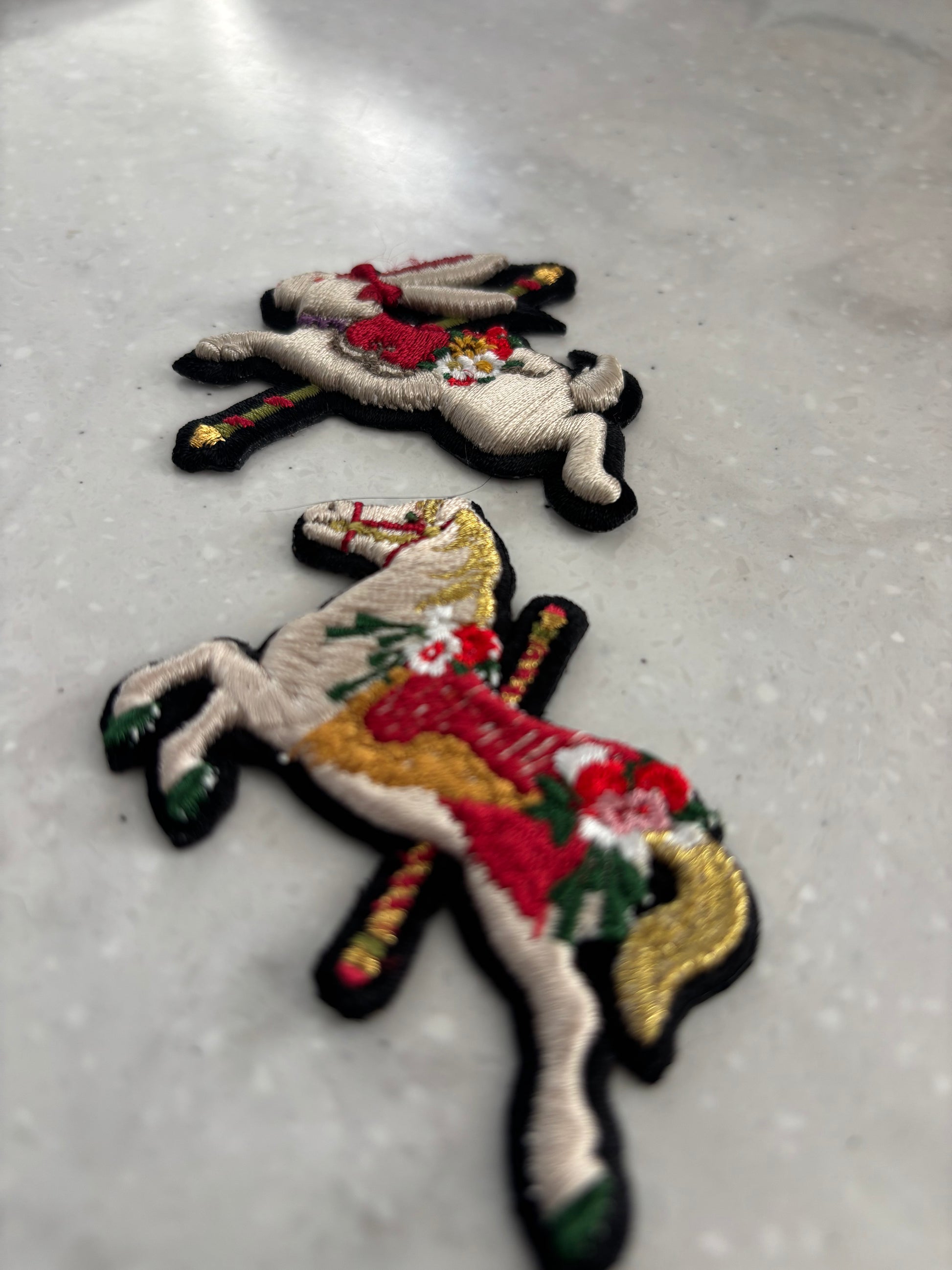 06【Petite Go Round】ブローチ